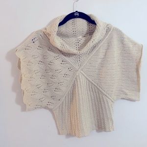 Wool cow neck sweater